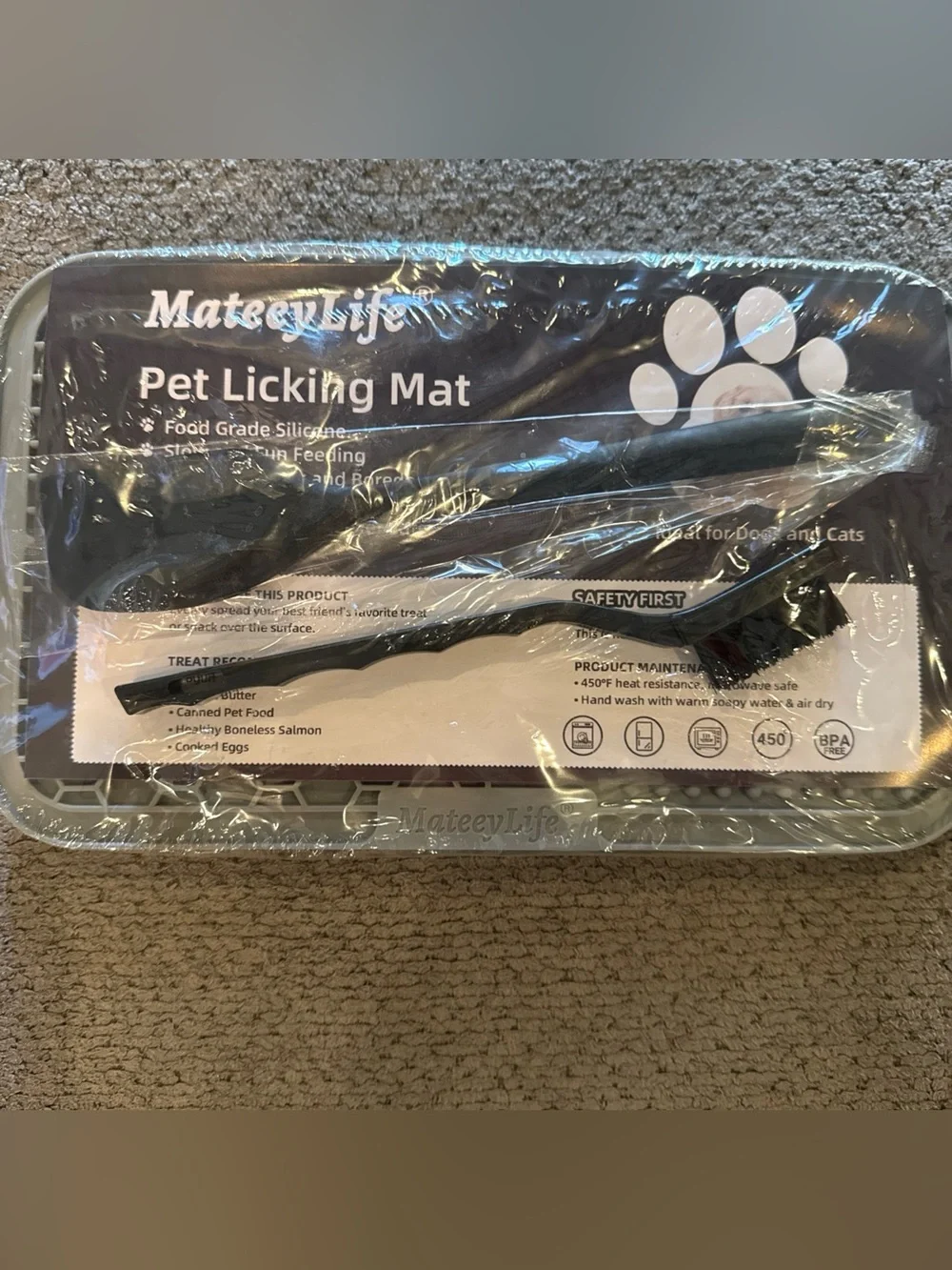 Gray Pet Licking Mat - Slow Feeder for Dogs & Cats